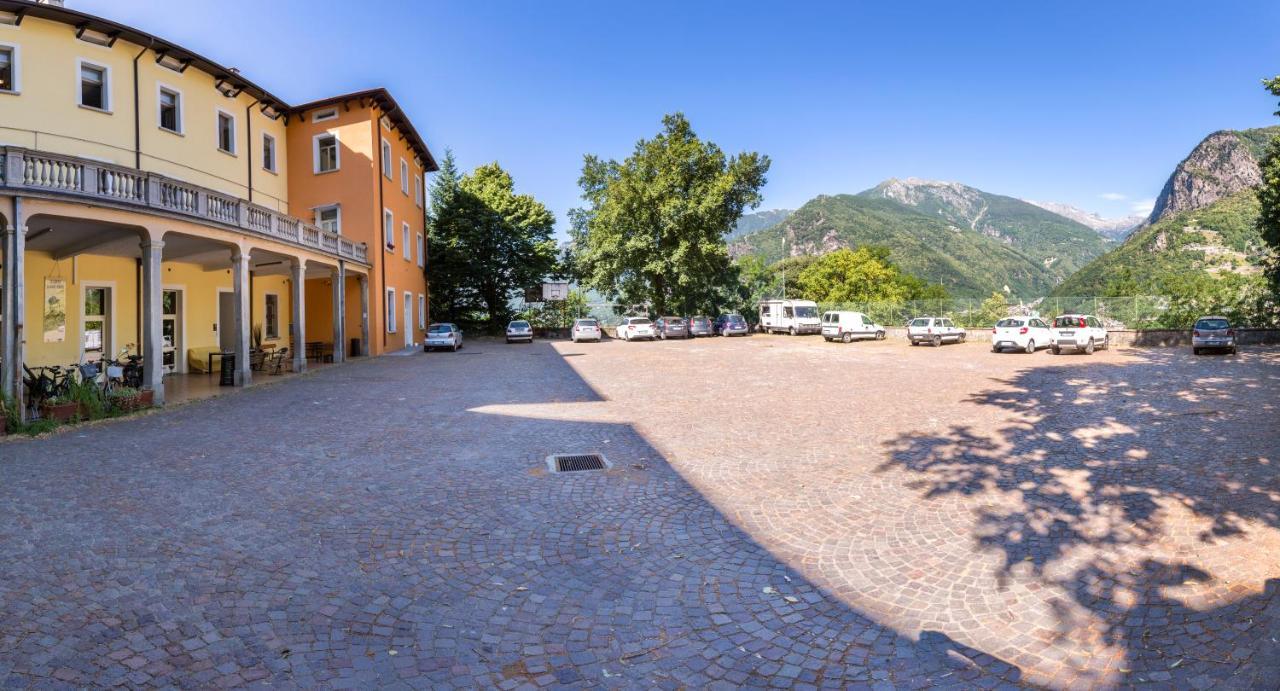 Ostello Al Deserto Chiavenna Exterior photo