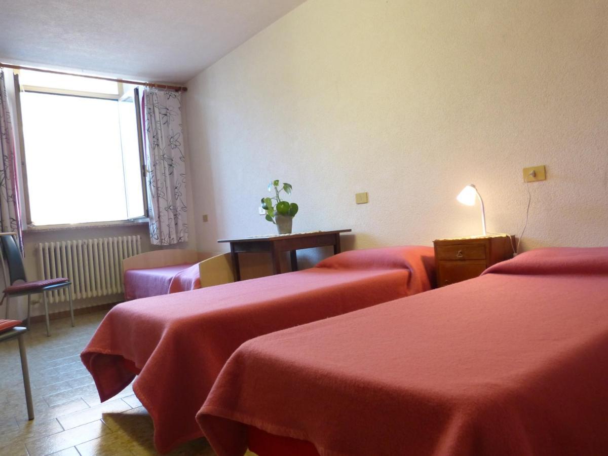 Ostello Al Deserto Chiavenna Exterior photo