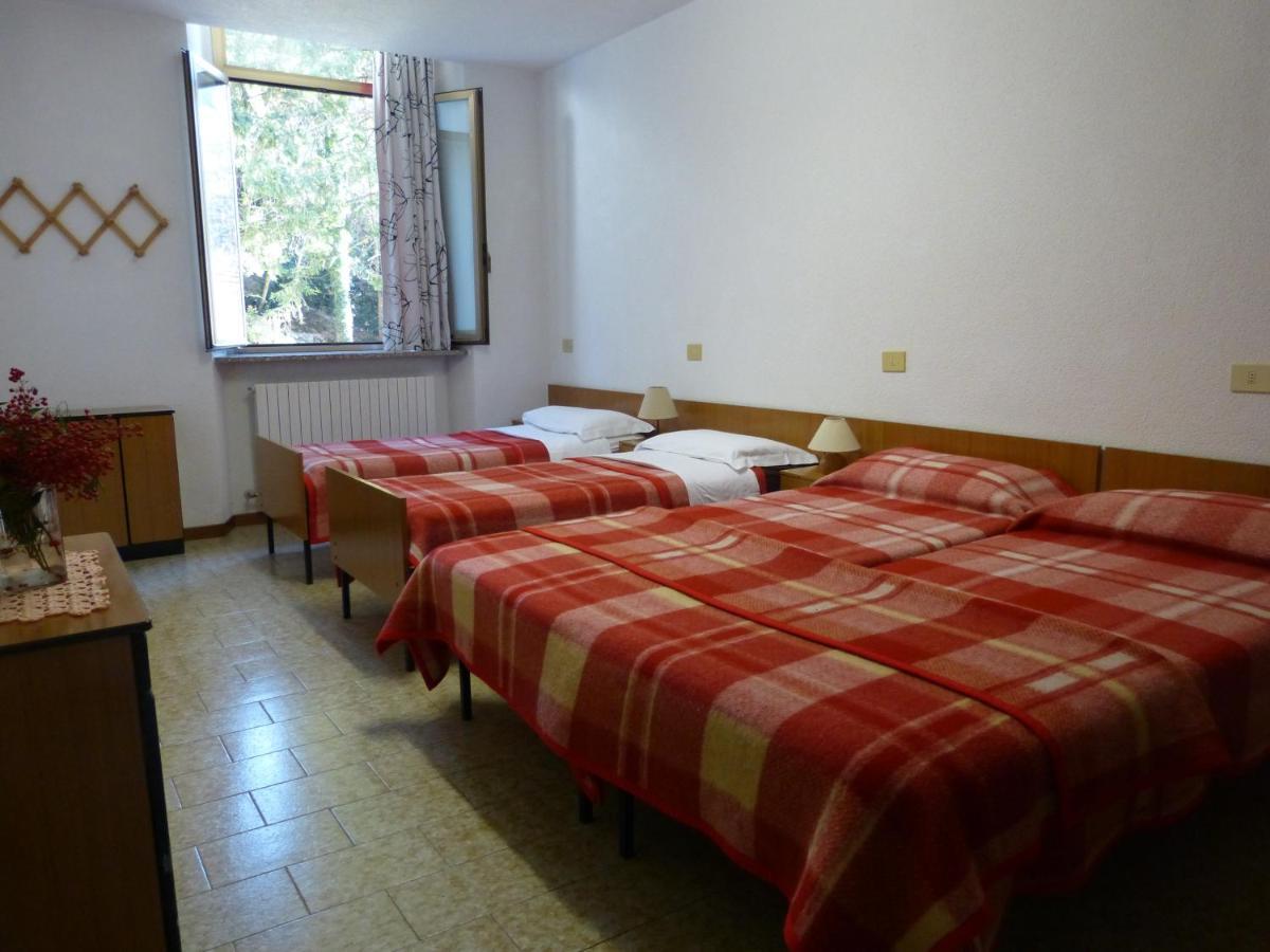 Ostello Al Deserto Chiavenna Exterior photo