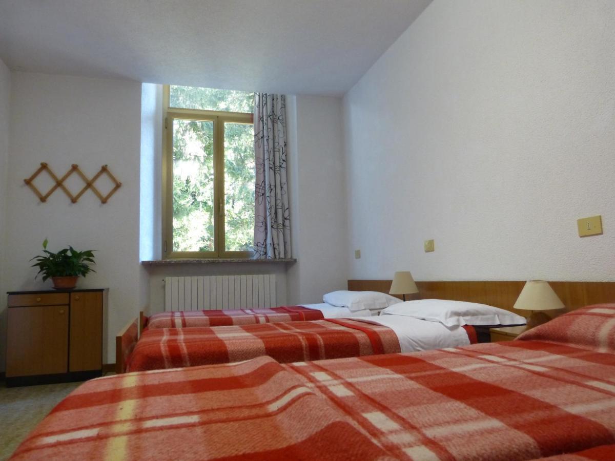 Ostello Al Deserto Chiavenna Exterior photo
