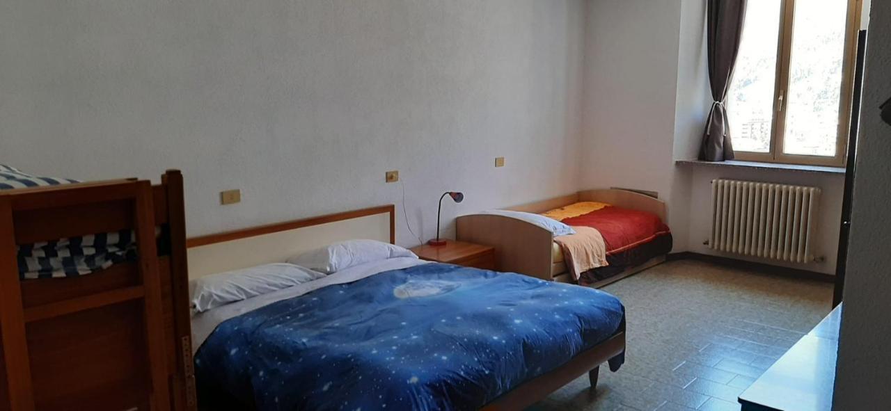 Ostello Al Deserto Chiavenna Exterior photo